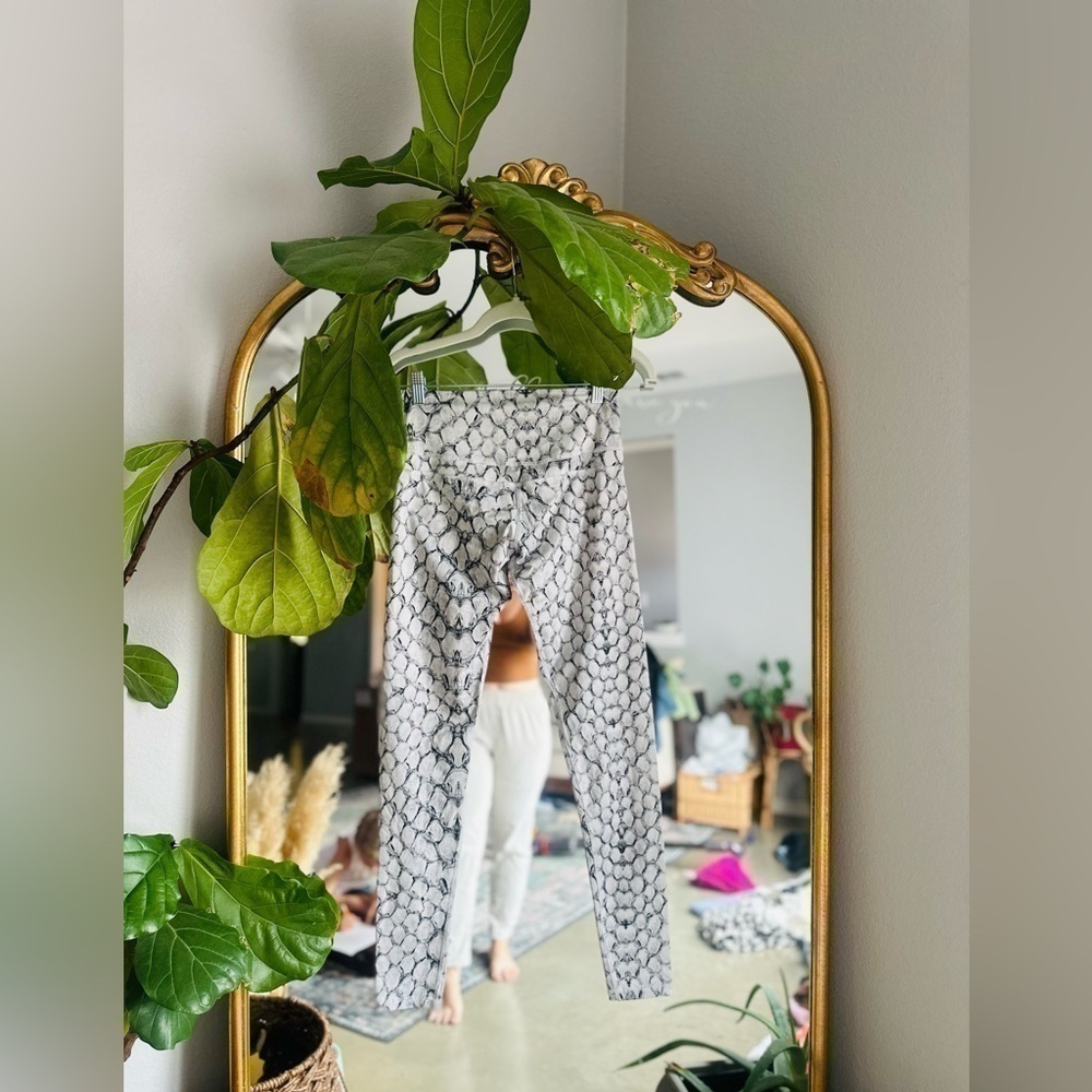 Varley printed leggings size small